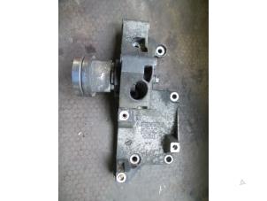 Usagé Support pompe clim Seat Ibiza III (6L1) 1.9 TDI FR Prix sur demande proposé par Autodemontage Joko B.V.