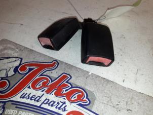 Gebrauchte Sicherheitsgurt Schließe links vorne Ford Ka I 1.3i Preis auf Anfrage angeboten von Autodemontage Joko B.V.