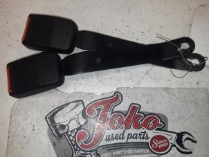 Used Front seatbelt buckle, right Volkswagen Caddy II (9K9A) 1.9 SDI Price on request offered by Autodemontage Joko B.V.