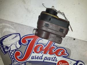 Used Headlight motor Peugeot Partner 1.8 D Price on request offered by Autodemontage Joko B.V.