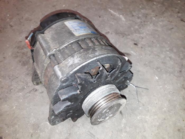 Dynamo van een Ford Fiesta 3 1.8 C,CL,DC,DCL,Classic 1995