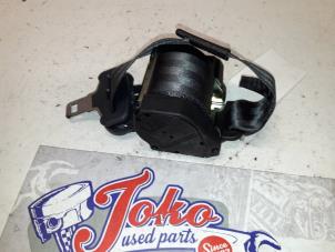 Used Rear seatbelt, centre Renault Clio II Societe (SB) 1.5 dCi 65 Price on request offered by Autodemontage Joko B.V.