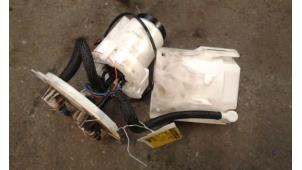 Used Electric fuel pump Opel Astra H SW (L35) 1.3 CDTI 16V Ecotec Price on request offered by Autodemontage Joko B.V.