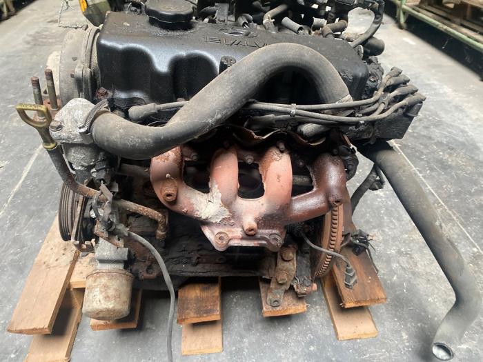 Begagnade Motor Hyundai Accent II/Excel II/Pony 1.3i 12V Pris på förfrågan erbjuds av Autodemontage Joko B.V.