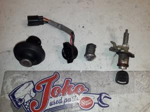 Usagé Kit serrure cylindre (complet) Ford Ka I 1.3i Prix sur demande proposé par Autodemontage Joko B.V.