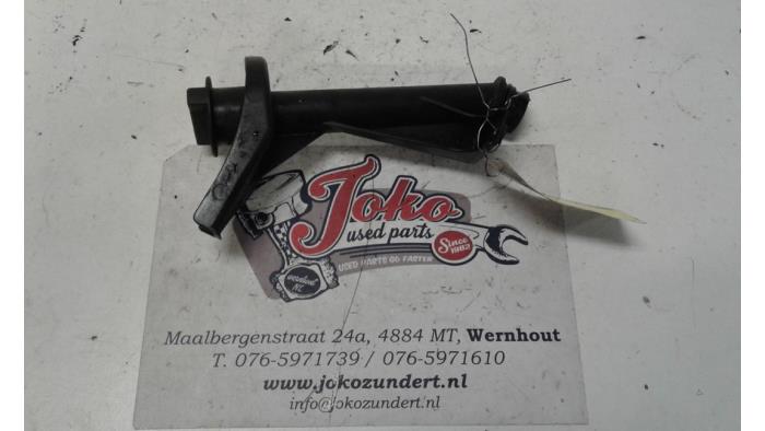 Gebrauchte Öl Füllrohr Ford Transit 2.2 TDCi 16V Preis auf Anfrage angeboten von Autodemontage Joko B.V.
