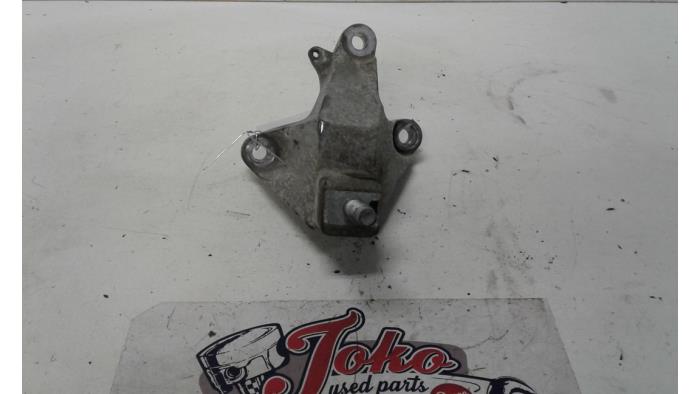 Used Engine mount Ford Focus 1 1.4 16V Price on request offered by Autodemontage Joko B.V.