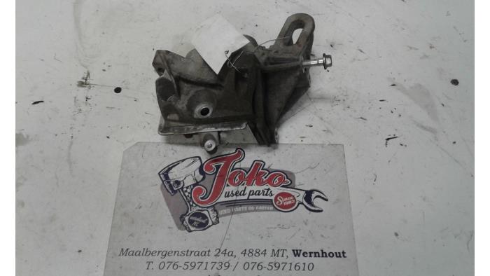 Begagnade Motorfäste Ford Fiesta 6 (JA8) 1.25 16V Van Pris på förfrågan erbjuds av Autodemontage Joko B.V.