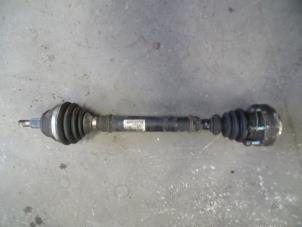 Used Front drive shaft, right Audi TT Roadster (8N9) 1.8 20V Turbo Quattro Price on request offered by Autodemontage Joko B.V.