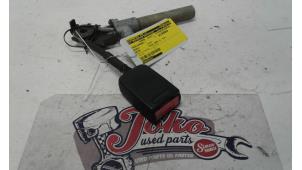 Used Seatbelt tensioner, left Renault Master II (JD) 2.8 dTi T28 Price on request offered by Autodemontage Joko B.V.