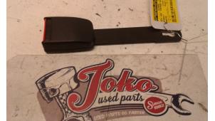Used Front seatbelt buckle, right Renault Master II (JD) 2.8 dTi T28 Price on request offered by Autodemontage Joko B.V.