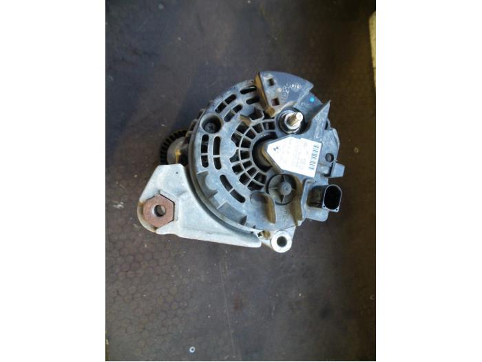 Usagé Dynamo BMW X3 (E83) 2.5 24V Prix sur demande proposé par Autodemontage Joko B.V.