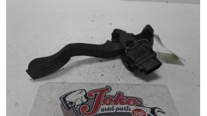 Used Accelerator pedal Ford Transit Connect 1.8 TDCi 90 Price on request offered by Autodemontage Joko B.V.