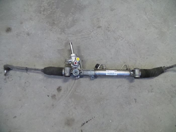 Power steering box Opel Zafira 1.9 CDTI 93179548 ZF