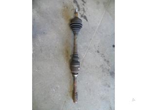 Used Front drive shaft, right Peugeot 206 (2A/C/H/J/S) 1.4 XR,XS,XT,Gentry Price on request offered by Autodemontage Joko B.V.