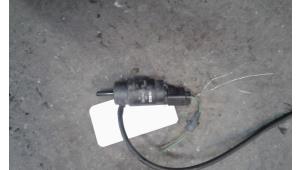 Used Windscreen washer pump Iveco New Daily III 35S11V,C11V Price on request offered by Autodemontage Joko B.V.