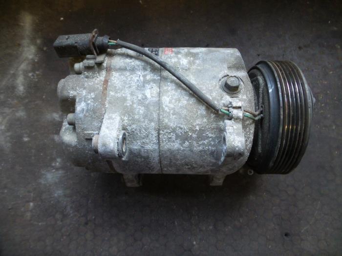 Air conditioning pump from a Audi A3 (8L1) 1.6 2001