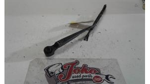 Used Rear wiper arm Ford Transit Connect 1.8 TDCi 90 DPF Price on request offered by Autodemontage Joko B.V.