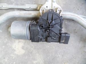 Used Front wiper motor Peugeot 207/207+ (WA/WC/WM) 1.6 16V Price on request offered by Autodemontage Joko B.V.