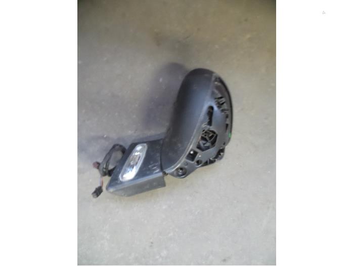 Wing mirror, right from a Peugeot 207/207+ (WA/WC/WM) 1.6 16V 2006