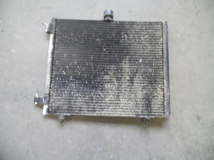 Air conditioning condenser from a Peugeot 207/207+ (WA/WC/WM) 1.6 16V 2006