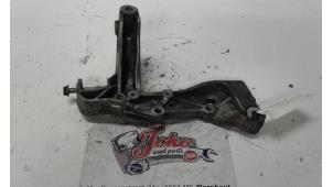 Used Front lower wishbone, right Seat Leon (1P1) 2.0 TDI 16V Price on request offered by Autodemontage Joko B.V.