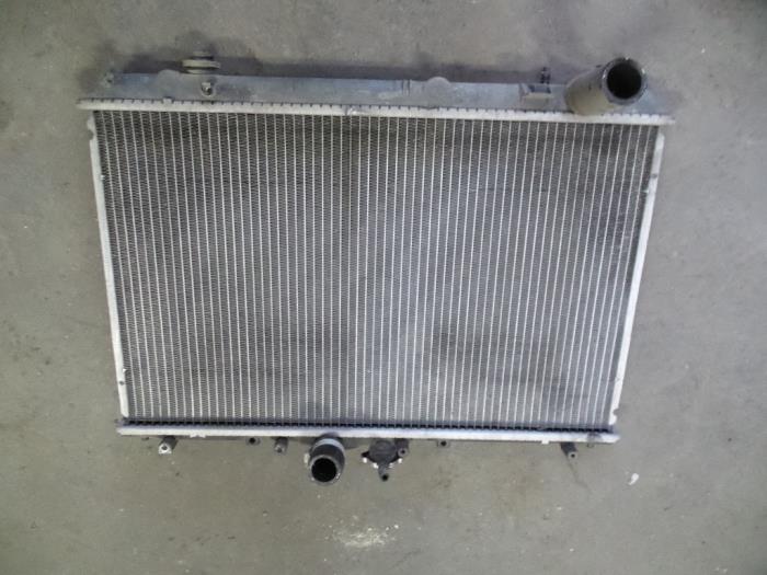 Usagé Radiateur Mitsubishi Space Star (DG) 1.3 16V Prix sur demande proposé par Autodemontage Joko B.V.
