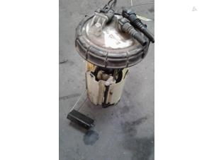 Usados Bomba eléctrica de combustible Mercedes Vito (639.7) 2.2 115 CDI 16V Precio de solicitud ofrecido por Autodemontage Joko B.V.