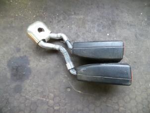 Used Rear seatbelt buckle, centre Seat Leon (1P1) 2.0 FSI 16V Price on request offered by Autodemontage Joko B.V.