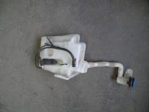 Used Front windscreen washer reservoir Seat Leon (1P1) 2.0 FSI 16V Price on request offered by Autodemontage Joko B.V.