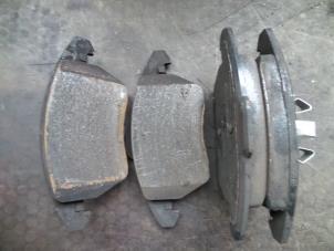 Used Front brake pad Seat Leon (1P1) 2.0 FSI 16V Price on request offered by Autodemontage Joko B.V.