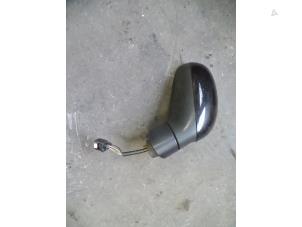 Used Wing mirror, right Seat Leon (1P1) 2.0 FSI 16V Price on request offered by Autodemontage Joko B.V.