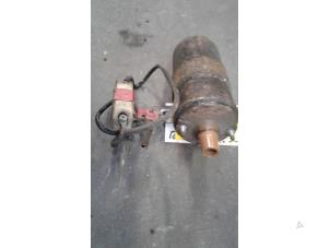 Used Ignition coil Mercedes /8 (W115) 200 Price on request offered by Autodemontage Joko B.V.