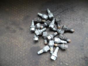 Used Set of wheel bolts Opel Combo 1.6 CDTI 16V Price on request offered by Autodemontage Joko B.V.