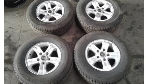 Used Set of sports wheels Kia Sorento I (JC) 2.5 CRDi 16V Price on request offered by Autodemontage Joko B.V.