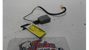 Used Front seatbelt buckle, right Kia Sorento I (JC) 2.5 CRDi 16V Price on request offered by Autodemontage Joko B.V.