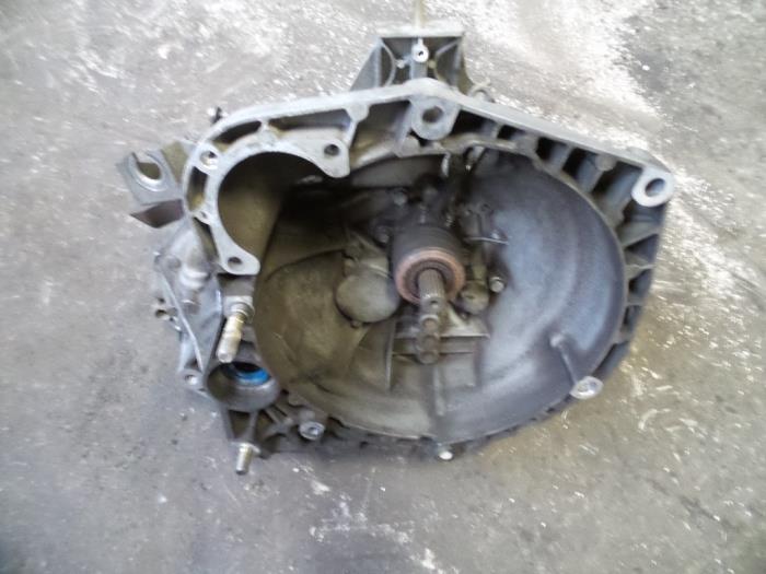 Getriebe van een Fiat Stilo (192A/B) 1.8 16V 3-Drs. 2002