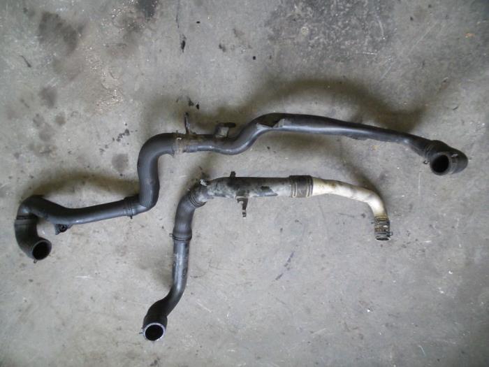 Gebrauchte Intercooler Schlauch Volkswagen Caddy II (9K9A) 1.9 TDI Preis auf Anfrage angeboten von Autodemontage Joko B.V.