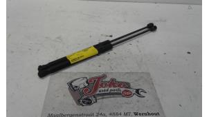 Used Rear gas strut, left Opel Vectra C GTS 2.2 16V Price on request offered by Autodemontage Joko B.V.