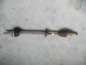 Used Front drive shaft, right Chrysler PT Cruiser 2.0 16V Price on request offered by Autodemontage Joko B.V.