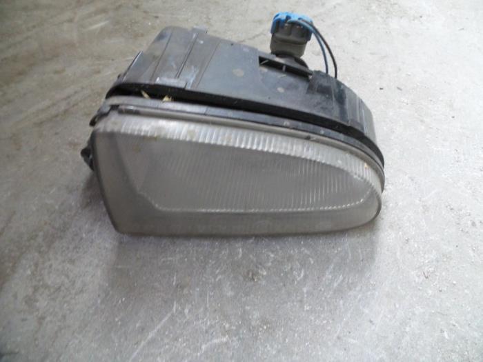 Używane Halogen prawy Chrysler PT Cruiser 2.0 16V Cena na żądanie oferowane przez Autodemontage Joko B.V.
