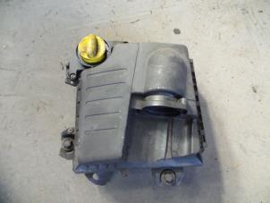 Used Air box Renault Trafic New (JL) 2.0 dCi 16V 115 Price on request offered by Autodemontage Joko B.V.