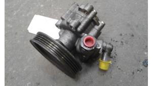 Used Power steering pump Fiat Doblo Cargo (223) 1.3 D 16V Multijet Price on request offered by Autodemontage Joko B.V.