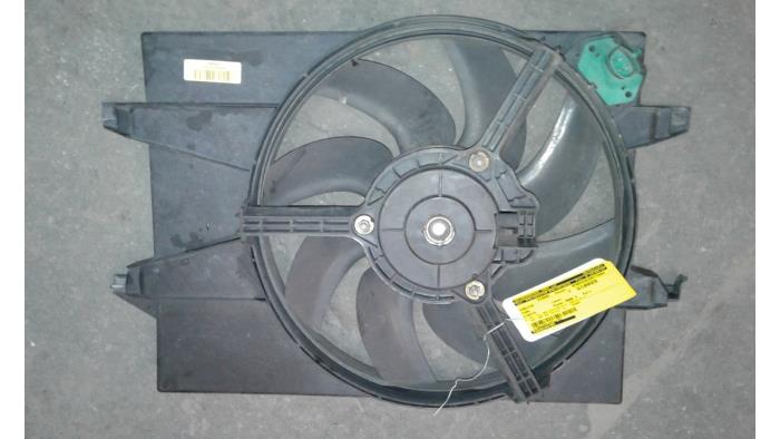 Używane Wentylator Ford Fiesta 5 (JD/JH) 2.0 16V ST150 Cena na żądanie oferowane przez Autodemontage Joko B.V.