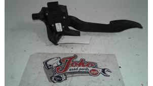 Used Accelerator pedal Opel Corsa C (F08/68) 1.2 16V Price on request offered by Autodemontage Joko B.V.