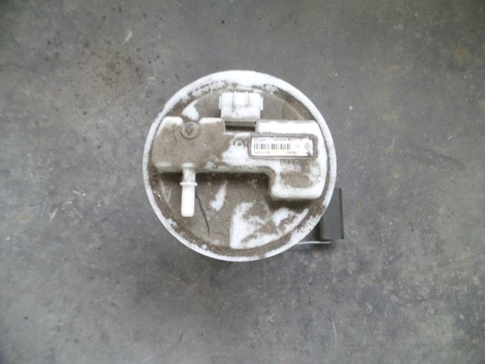 Gebrauchte Kraftstoffpumpe Elektrisch Renault Clio III (BR/CR) 1.6 16V Preis auf Anfrage angeboten von Autodemontage Joko B.V.