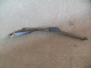 Used Rear wiper arm Chrysler PT Cruiser 2.4 16V Price on request offered by Autodemontage Joko B.V.
