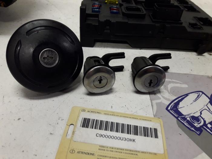 Set of cylinder locks (complete) Citroen Xsara Picasso 1.6 - 9643498880
