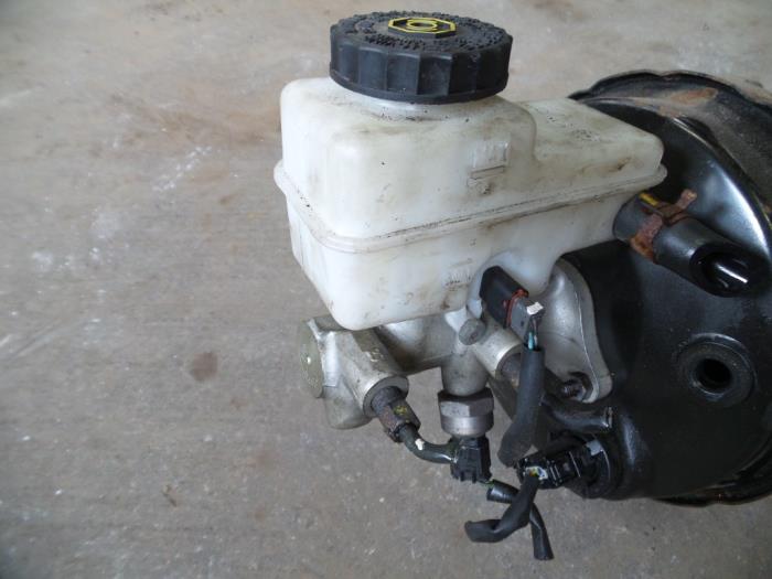 Brake pump from a Nissan Pathfinder (R51) 2.5 dCi 16V 4x4 2006