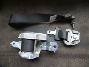 Used Front seatbelt, left Nissan Pathfinder (R51) 2.5 dCi 16V 4x4 Price on request offered by Autodemontage Joko B.V.